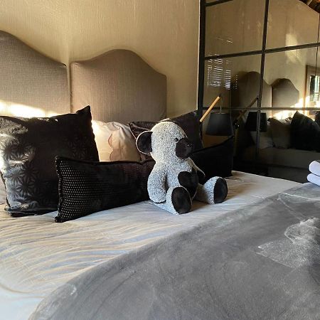 Four20 Bespoke Hotel Йоханесбург Екстериор снимка
